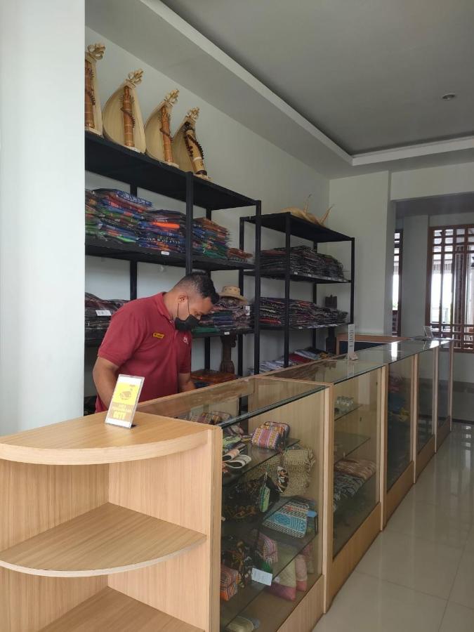 Naka Hotel Kupang Kupang  Ngoại thất bức ảnh