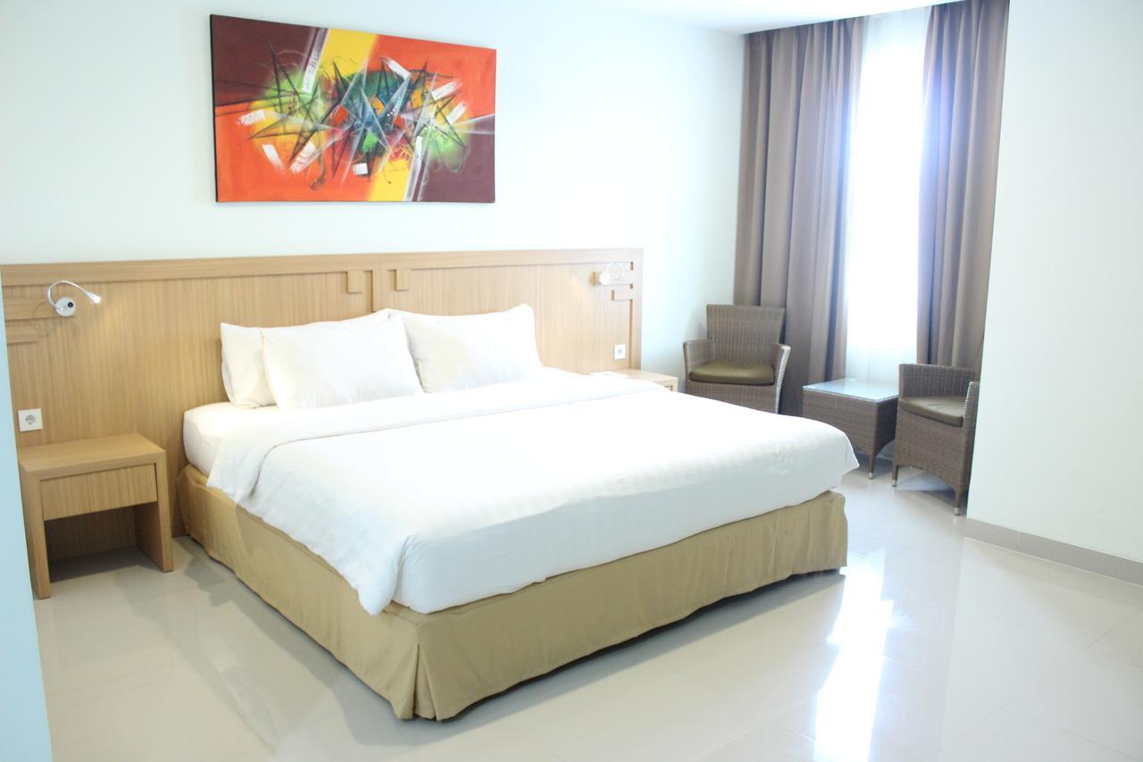 Naka Hotel Kupang Kupang  Ngoại thất bức ảnh