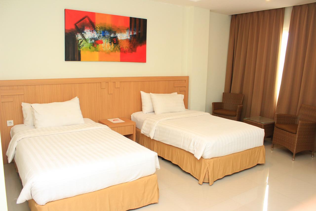 Naka Hotel Kupang Kupang  Ngoại thất bức ảnh