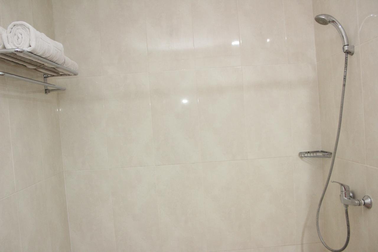 Naka Hotel Kupang Kupang  Ngoại thất bức ảnh