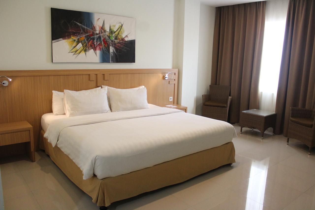 Naka Hotel Kupang Kupang  Ngoại thất bức ảnh