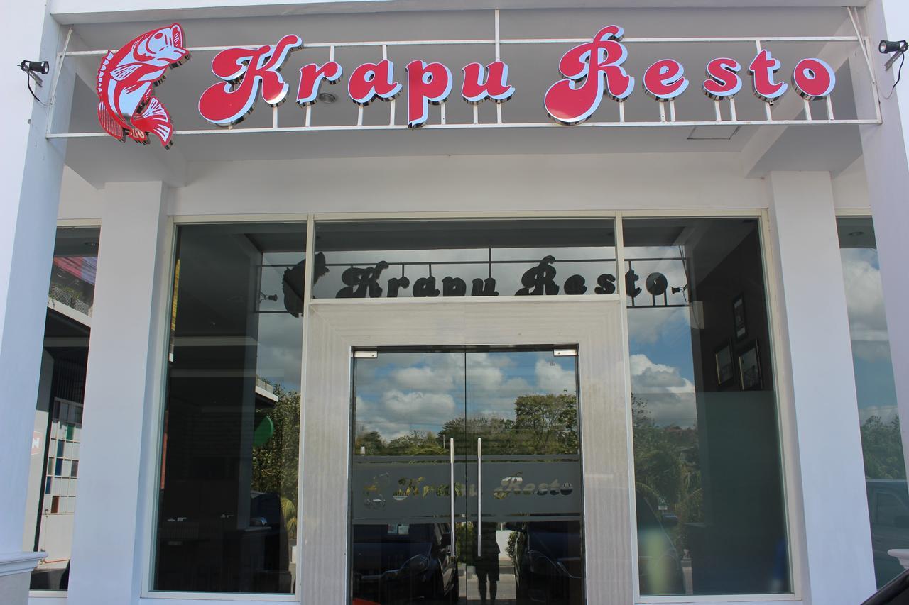 Naka Hotel Kupang Kupang  Ngoại thất bức ảnh